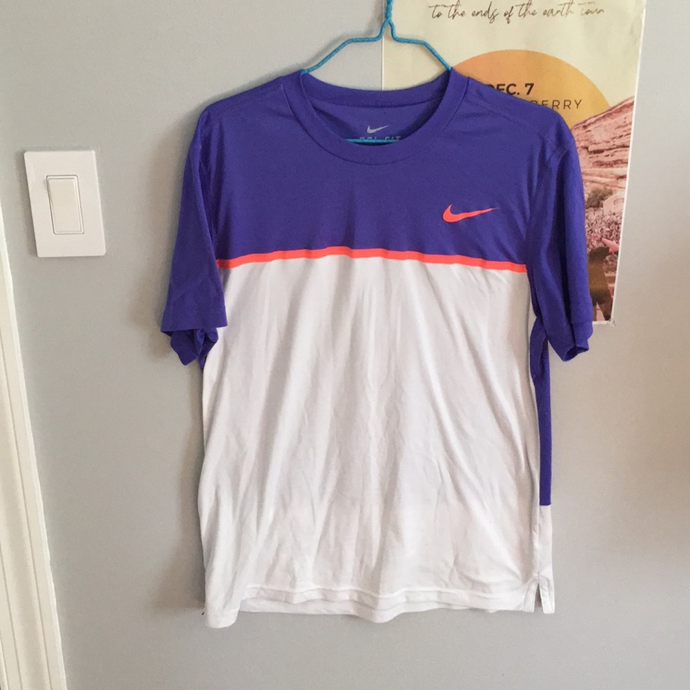 Men’s Nike dri-fit shirt